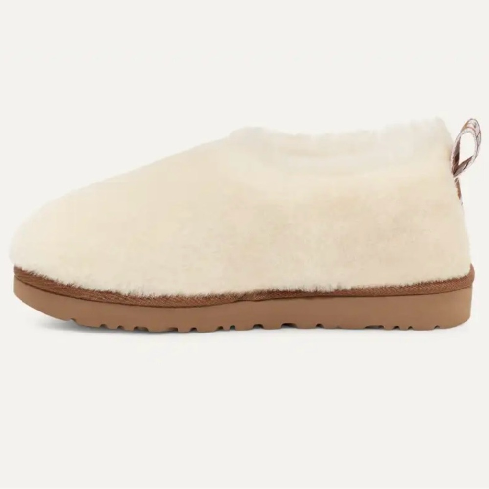 UGG Women's Natural Classic Cozy Shearling Bootie Size 6 NWOT - Picture 5 of 7